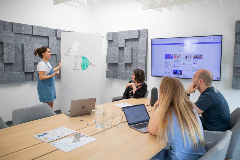 Photo réunion, savoir s'exprimer